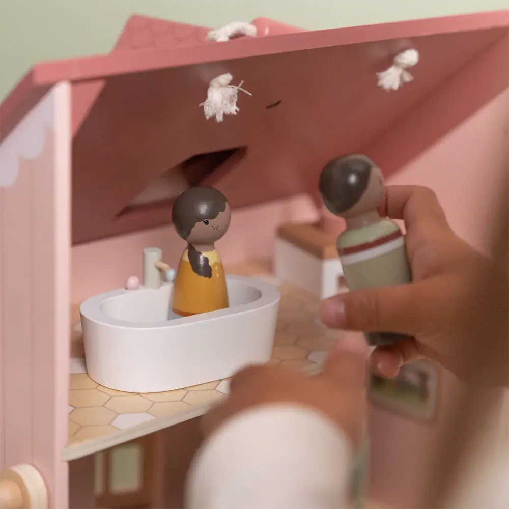 Doll's House Family Peg Doll Set - Evi