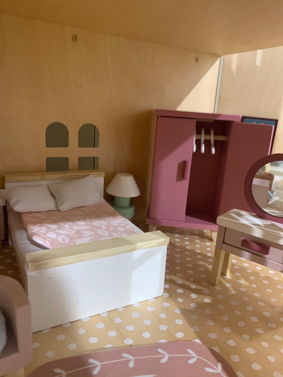 Dovetail Dolls House Bedroom Furniture - Zidar Kid