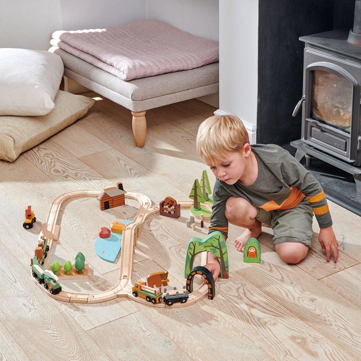 Wild Pines Wooden Train Set - Zidar Kid