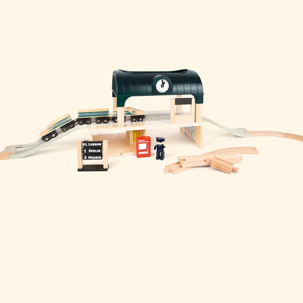 Wooden Train Station & Accessories - Zidar Kid