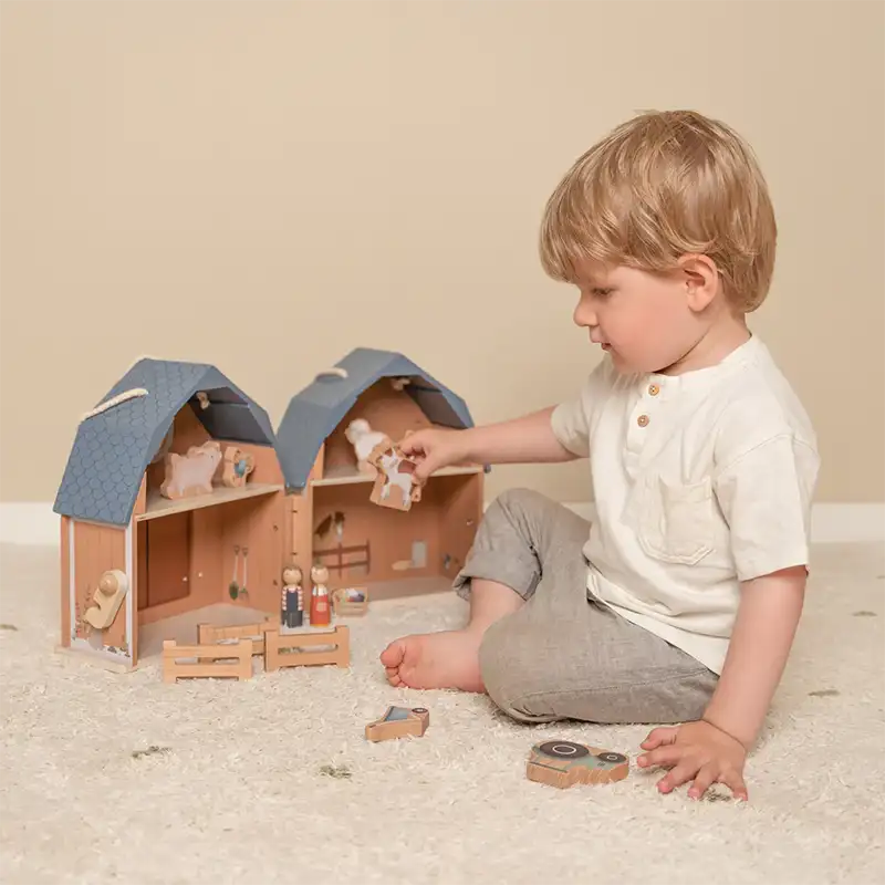 Little Farm Doll House Set