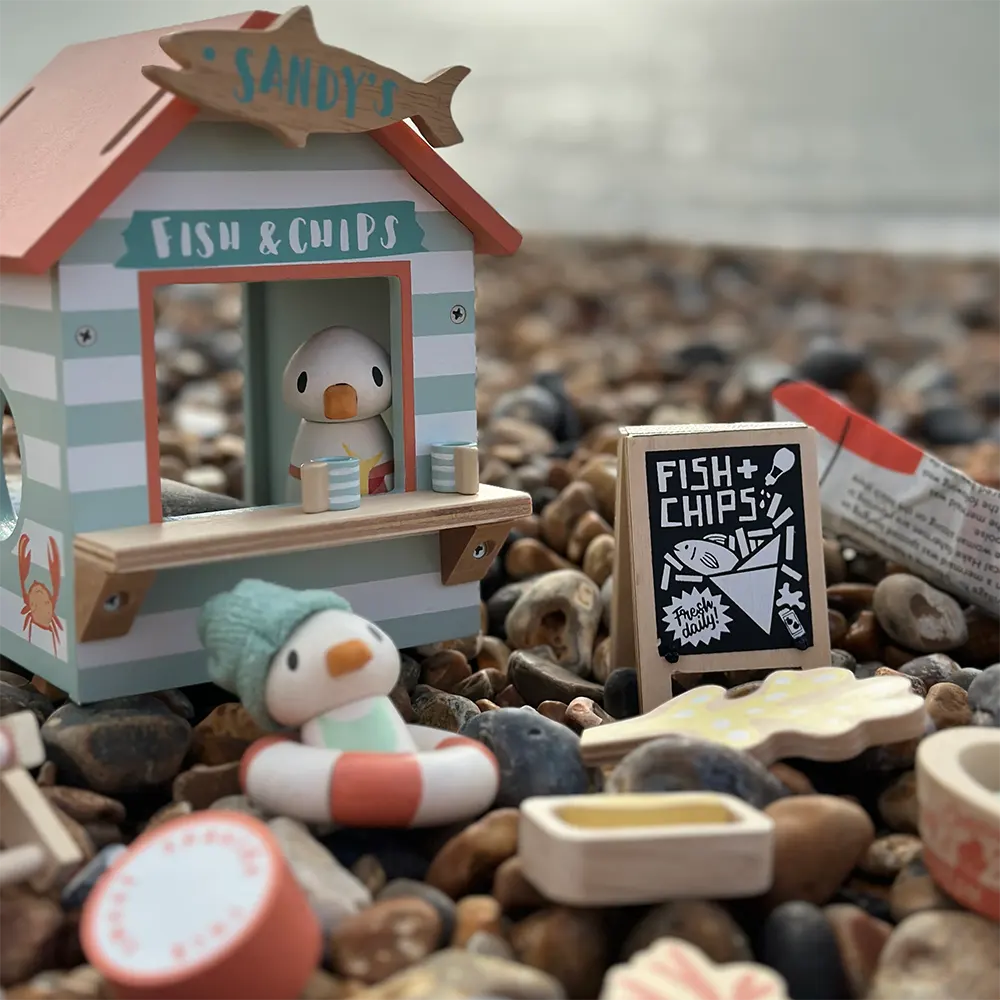 Merrywood Sandy's Beach Hut Peg Play Set