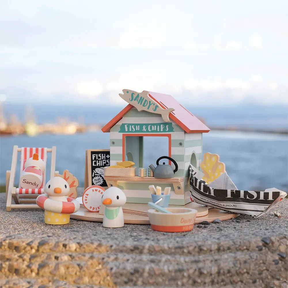 Merrywood Sandy's Beach Hut Peg Play Set